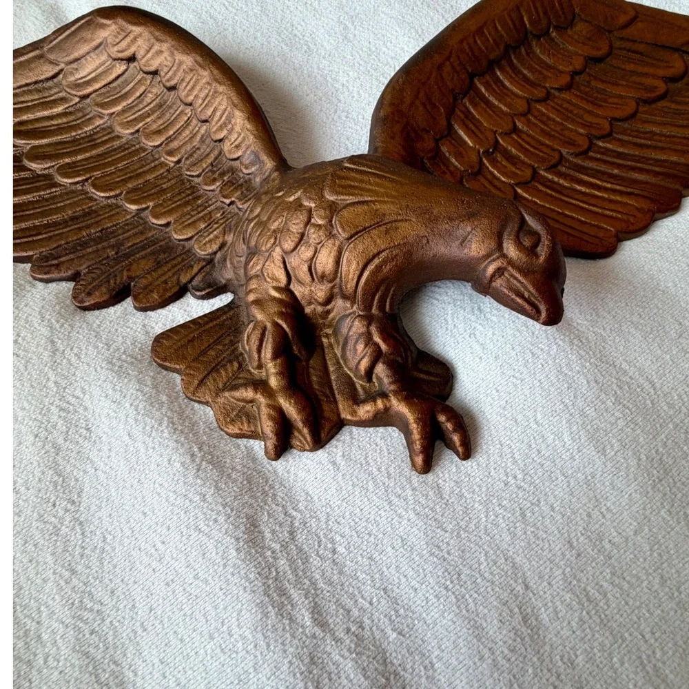 Vintage Royal Cast Metal Eagle Wall Hanging Plaque Bronze Tone 23 Inch Americana